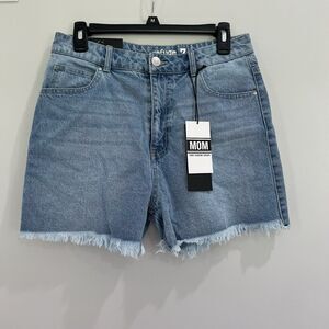 Refuge Mom‎ Classic Denim Women’s Shorts Size 7 Distressed